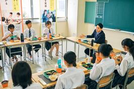 Realicé una mesa redonda con un estudiante del Instituto de enseñanza secundaria del mercado municipal